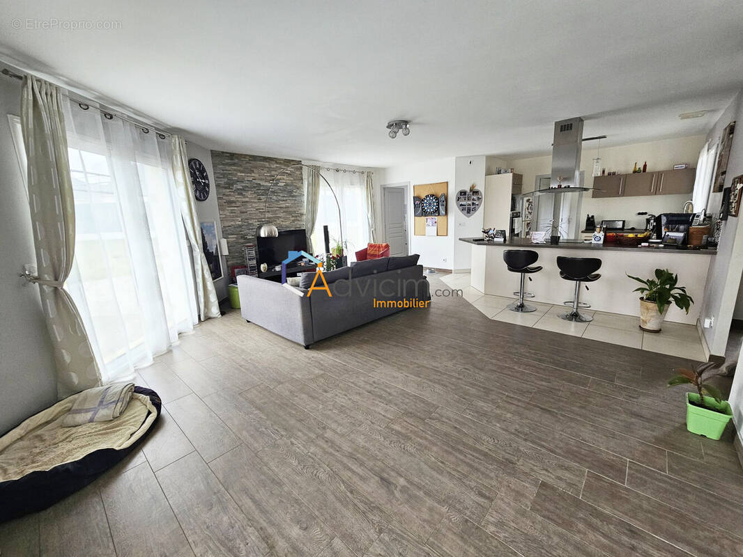 Maison à SEMOY