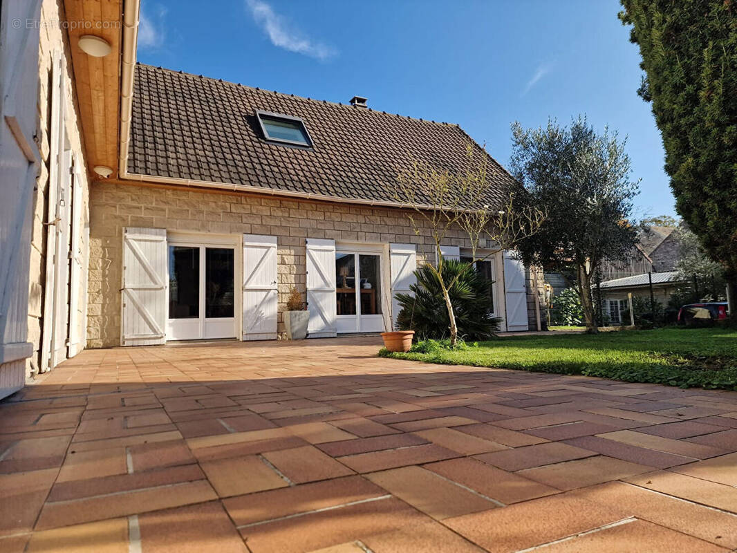 Maison à HEROUVILLE