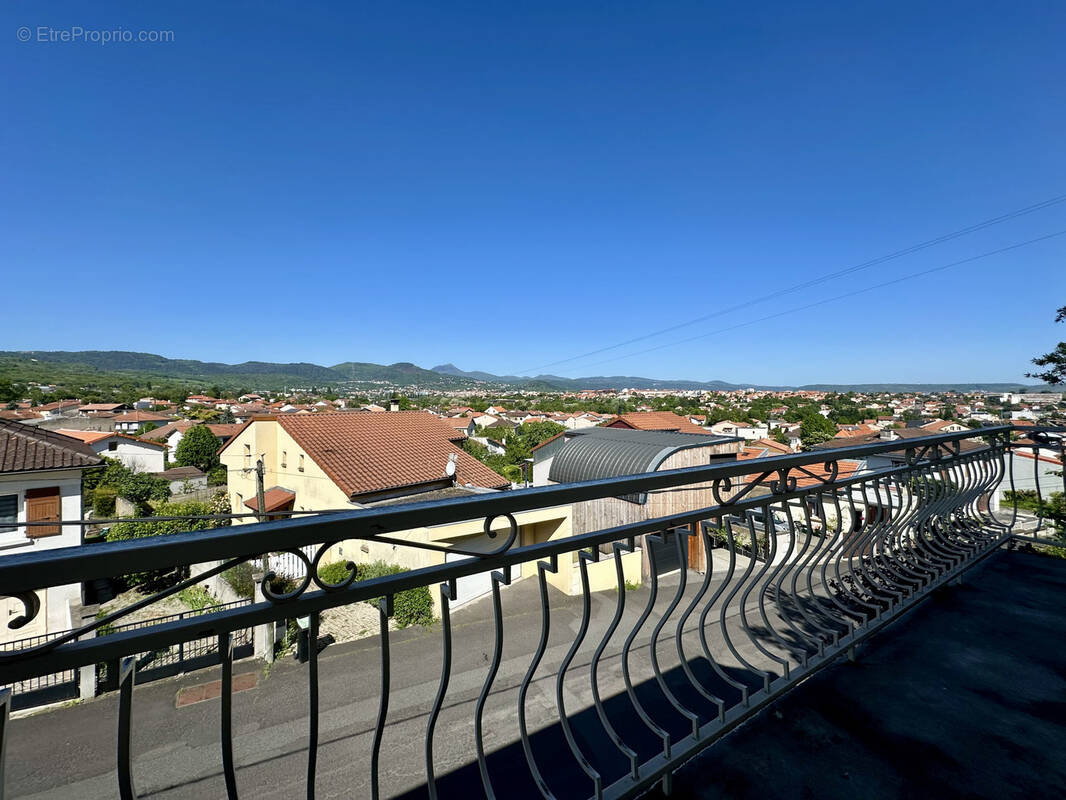 Appartement à AUBIERE