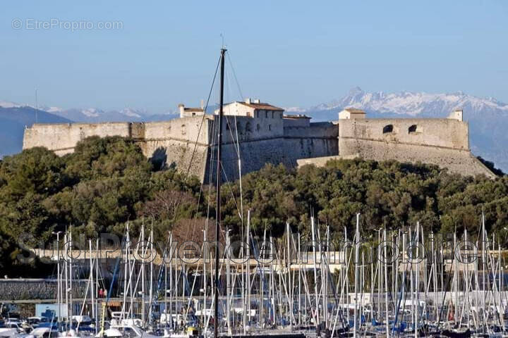 Commerce à ANTIBES