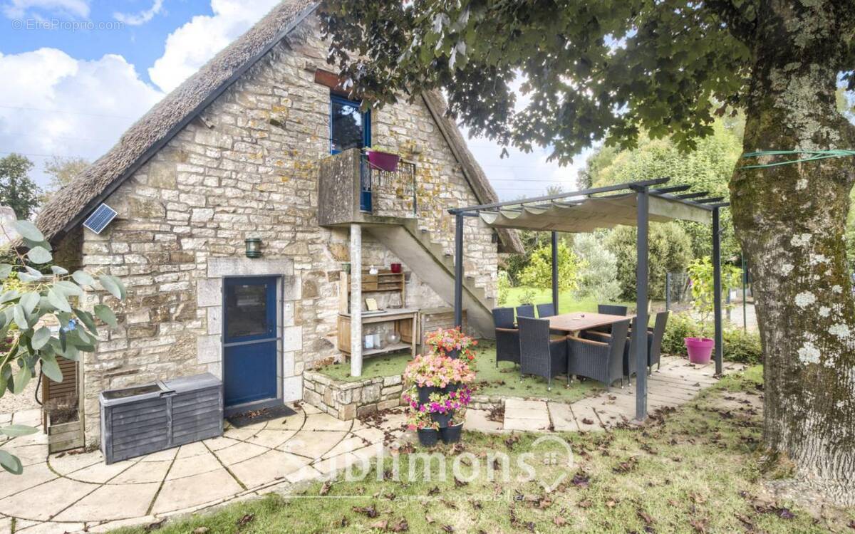 Maison à LOCQUELTAS