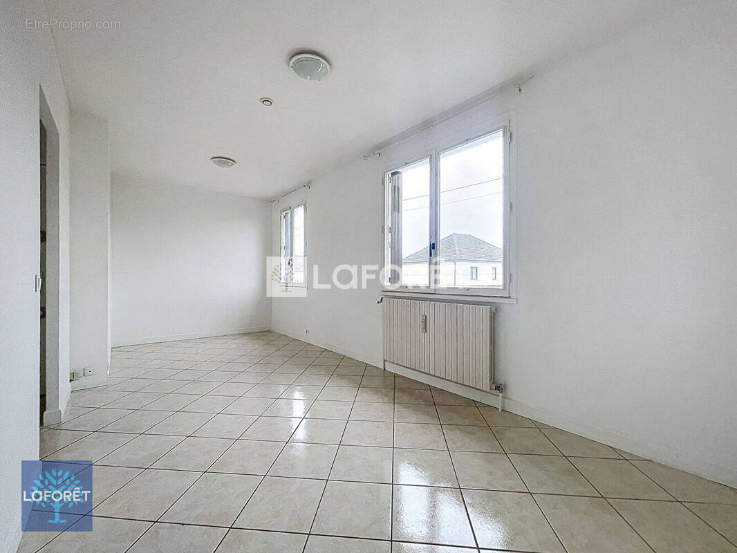 Appartement à MAROLLES-EN-HUREPOIX