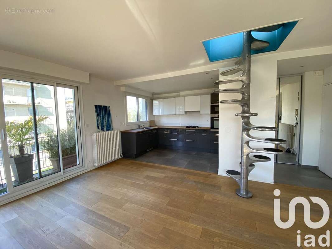 Photo 4 - Appartement à SURESNES