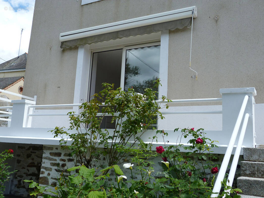 Appartement à COSSE-LE-VIVIEN