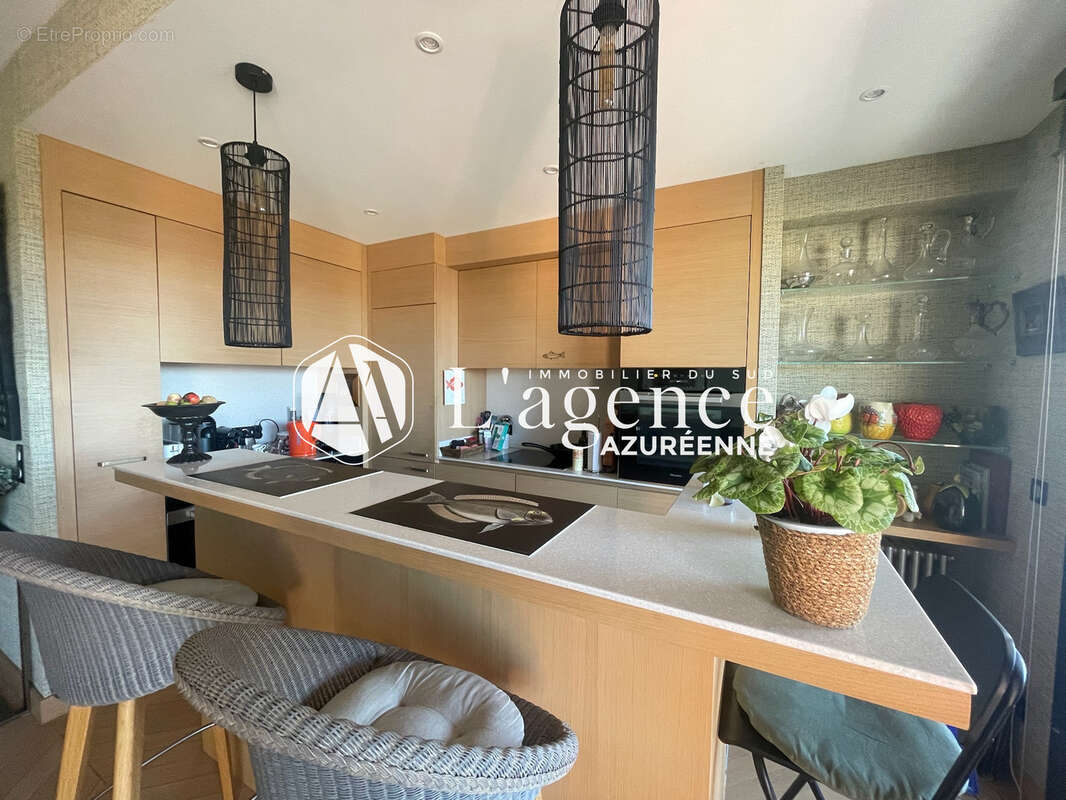 Appartement à SAINT-LAURENT-DU-VAR