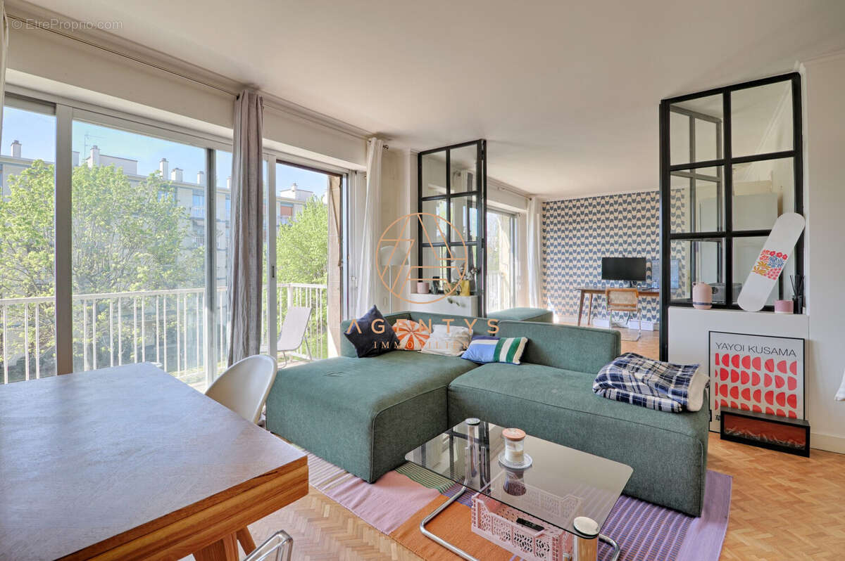 Appartement à SAINT-MAUR-DES-FOSSES