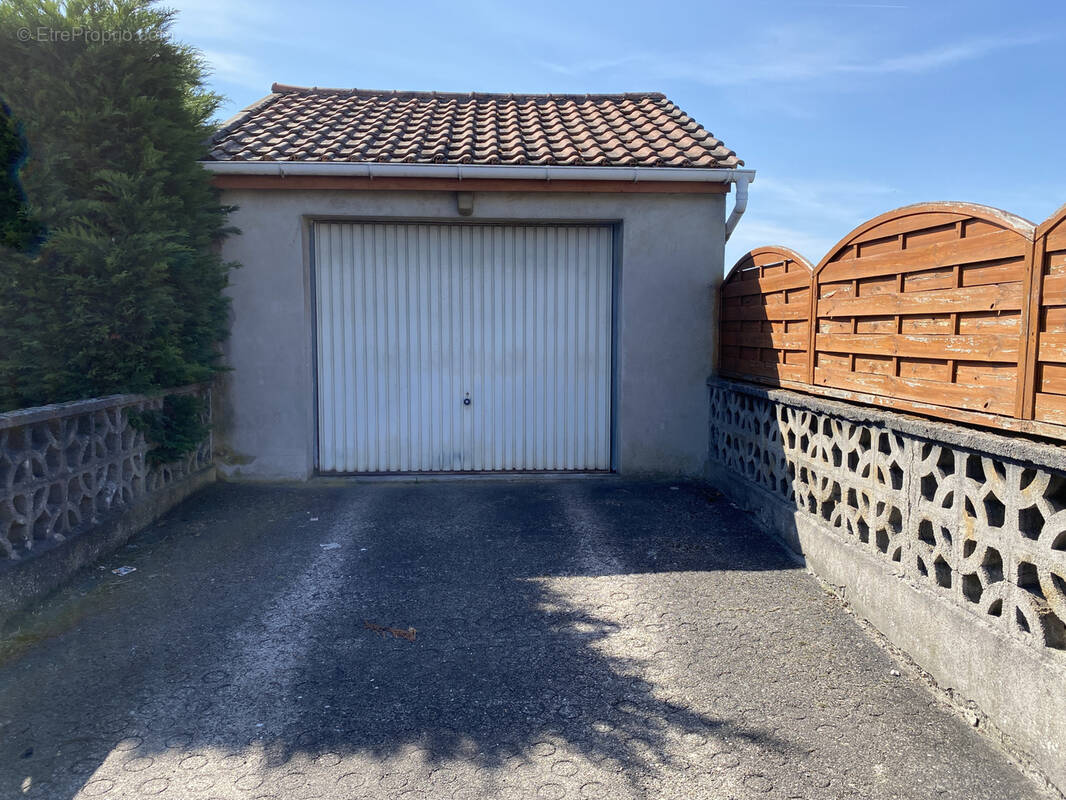 Parking à L&#039;HOPITAL