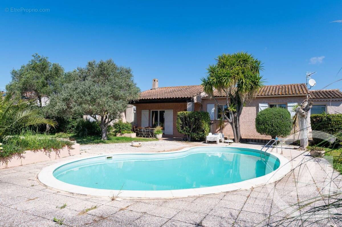 Maison à BORMES-LES-MIMOSAS