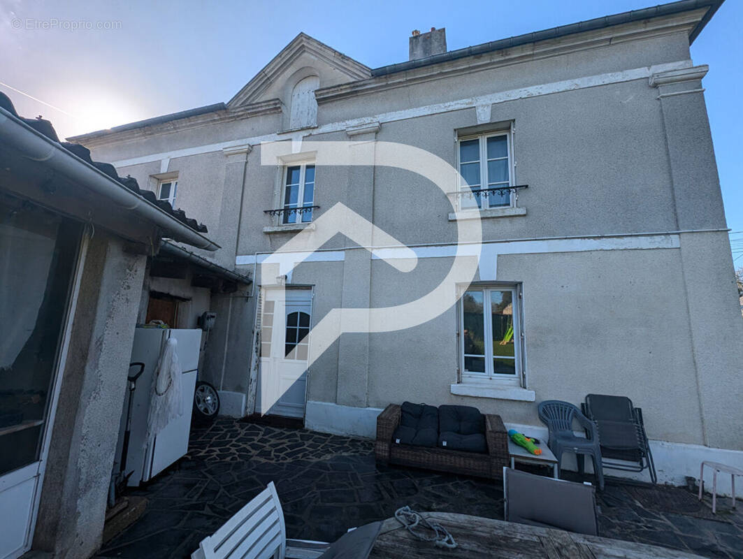 Maison à MERU