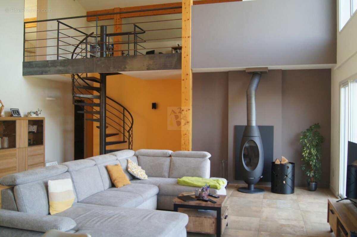 Maison à MORNAC