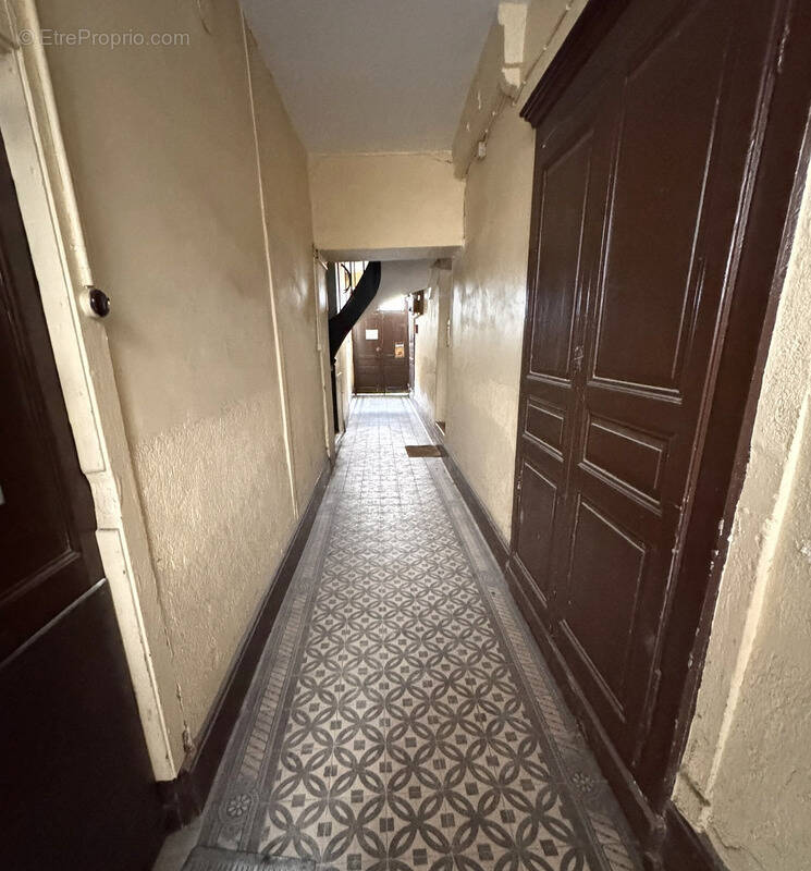 Appartement à LA CLAYETTE