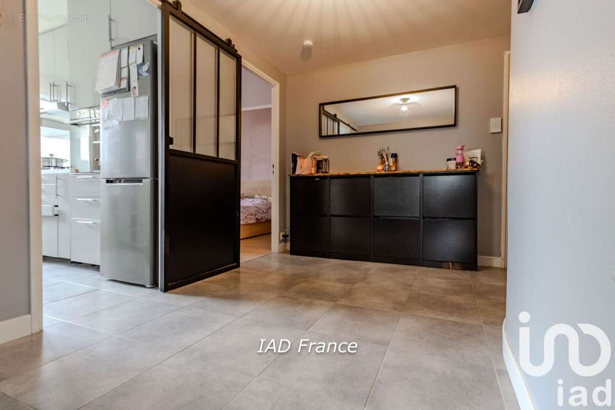 Photo 3 - Appartement à ELANCOURT