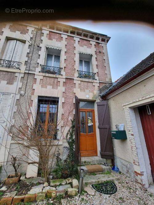 Maison à ROMILLY-SUR-SEINE