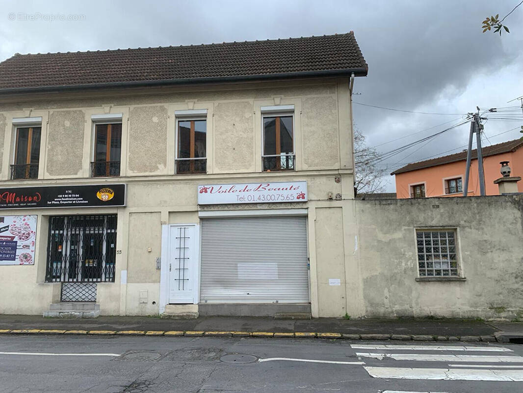 Commerce à NEUILLY-PLAISANCE