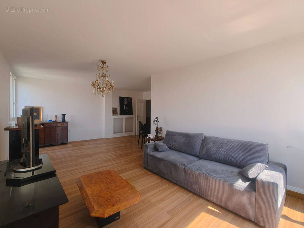 Appartement à PARIS-20E
