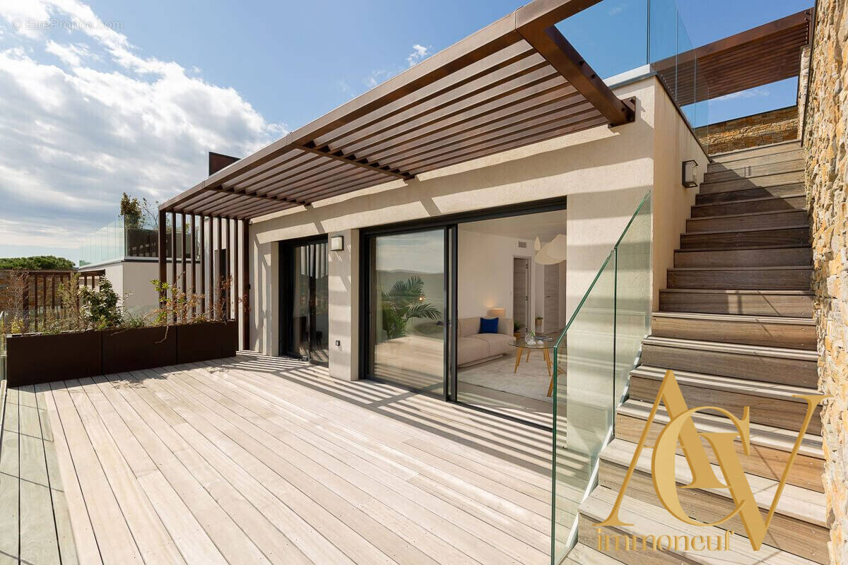 Appartement à BORMES-LES-MIMOSAS