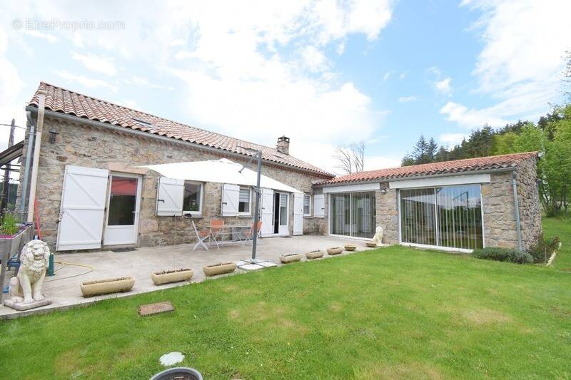 Maison à SAINT-AGREVE
