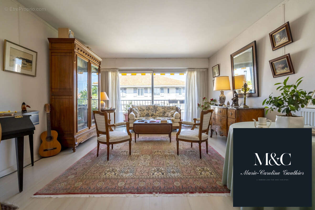 Salon - Appartement à BIARRITZ