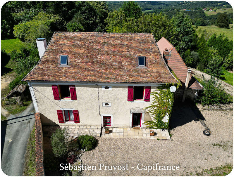 Maison à SARRAZAC