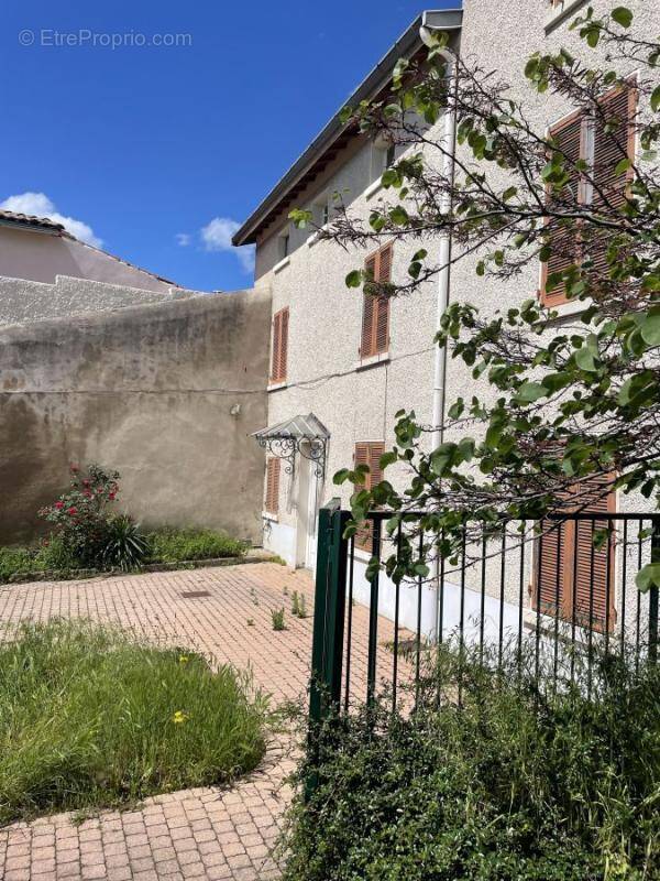 Appartement à MORNANT