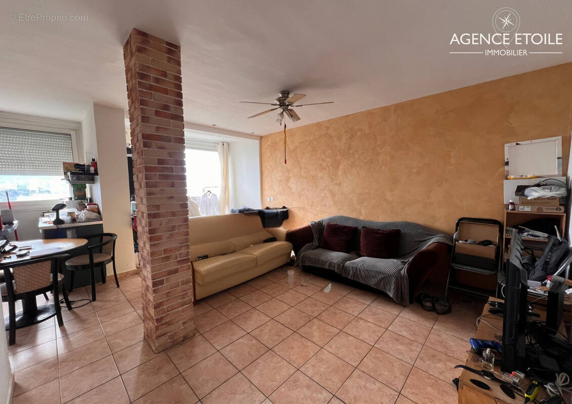 Appartement à MARSEILLE-9E