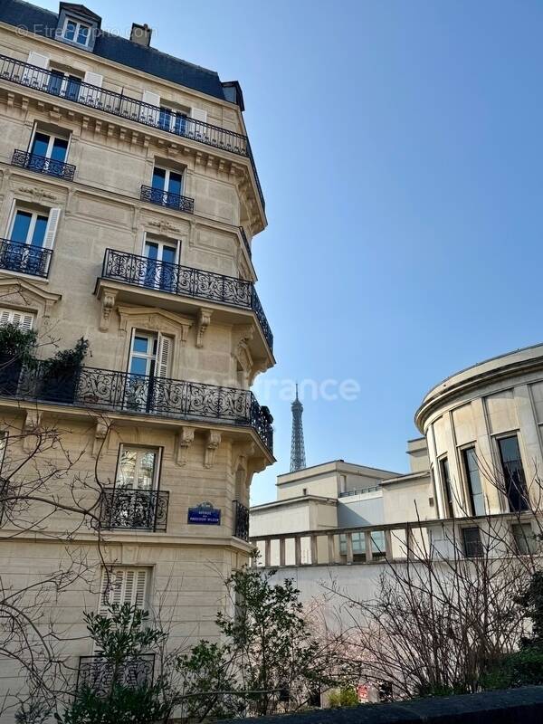 Appartement à PARIS-16E