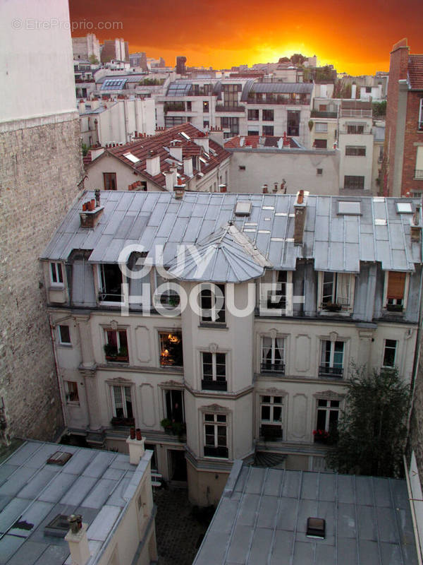 Appartement à PARIS-18E