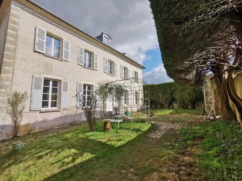 Maison à EPERNON