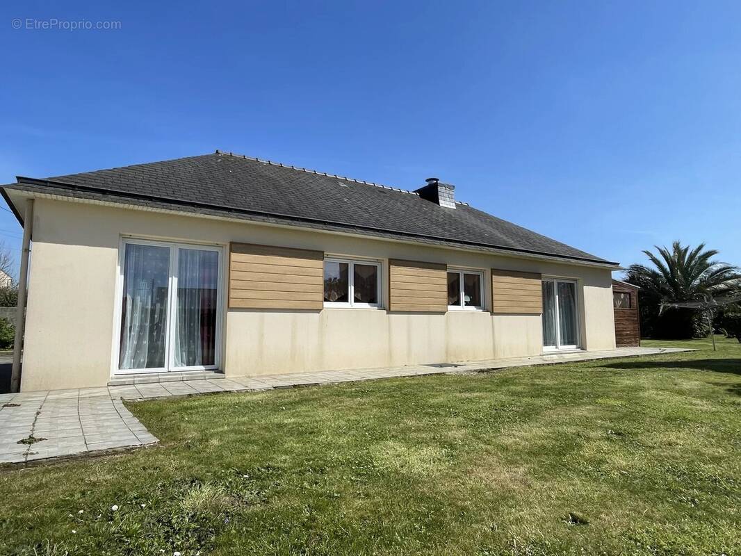 Maison à PLOUGUERNEAU