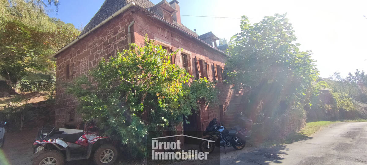 Maison à VILLECOMTAL