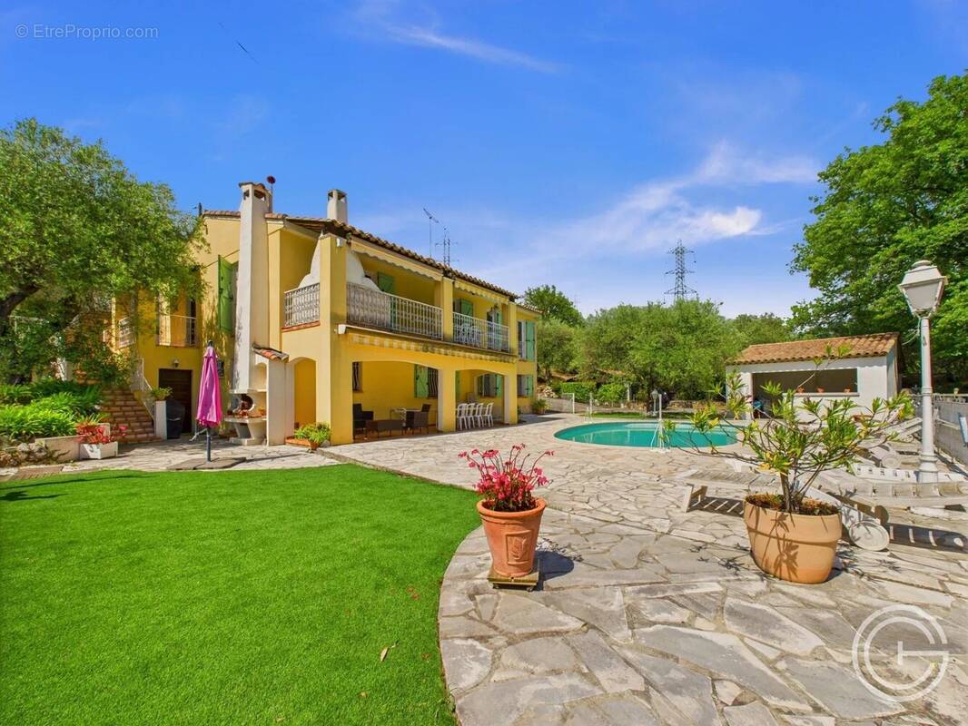 Maison à COLOMARS