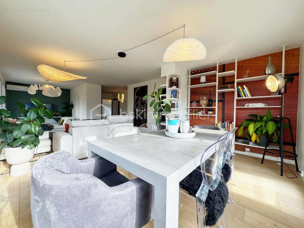 Appartement à CORENC
