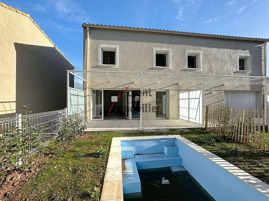 Maison à ORGON