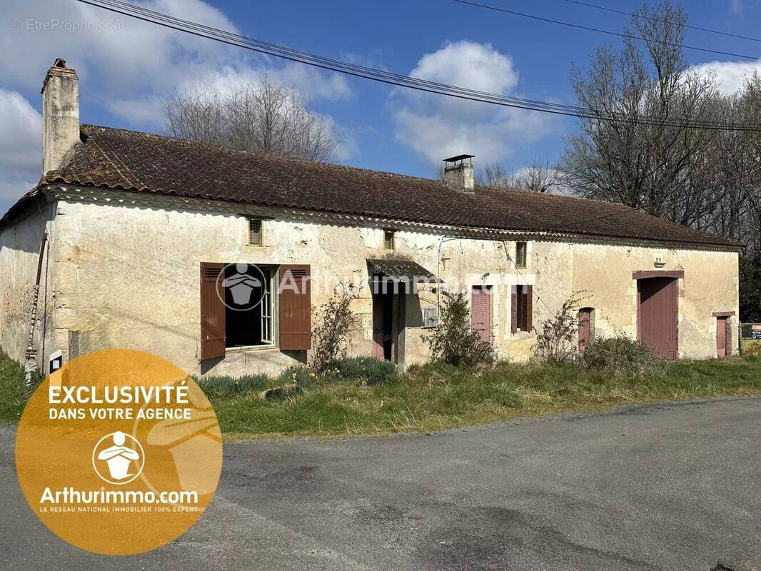 Maison à NEUVIC