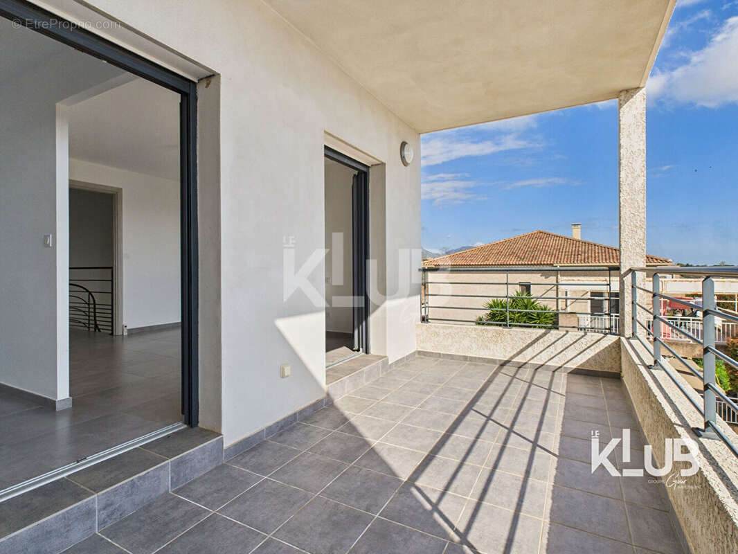 Appartement à BORGO