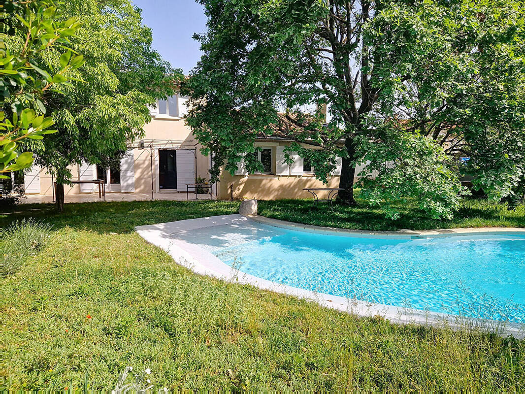 Maison à VILLENEUVE-LES-AVIGNON