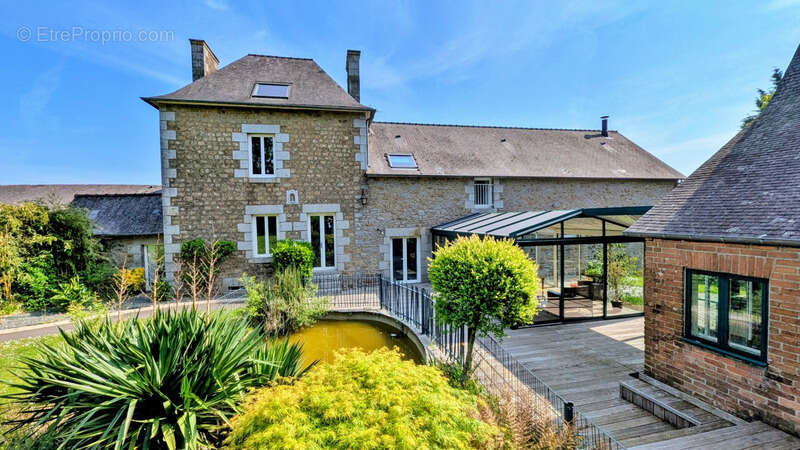 Maison à LECOUSSE