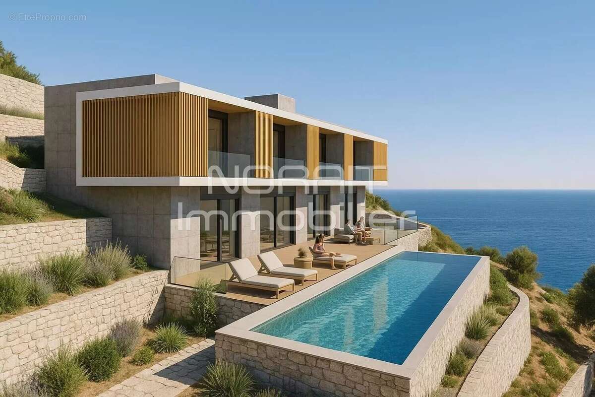 Maison à EZE