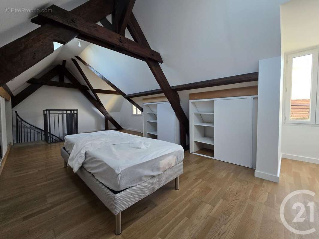 Maison à SAINT-MAUR-DES-FOSSES
