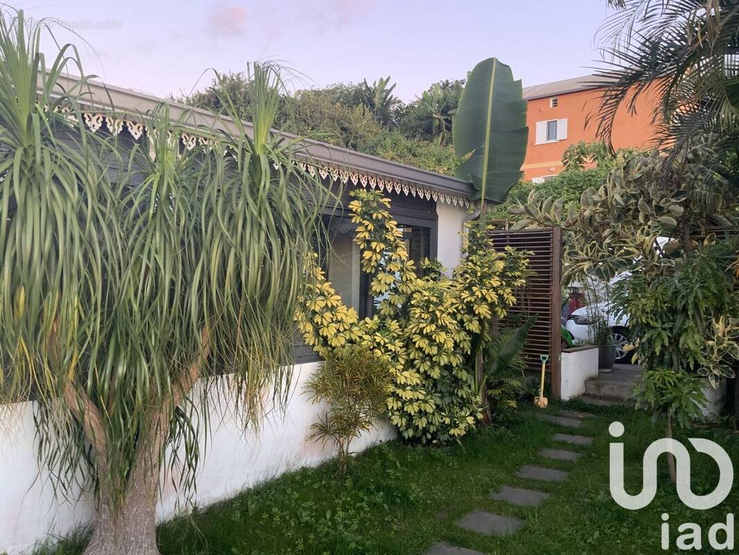 Photo 1 - Maison à LES TROIS-BASSINS