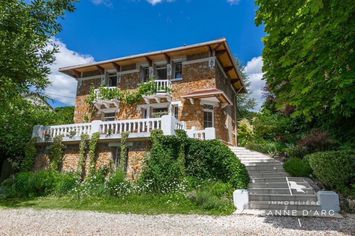 Maison à VAUX-SUR-SEINE
