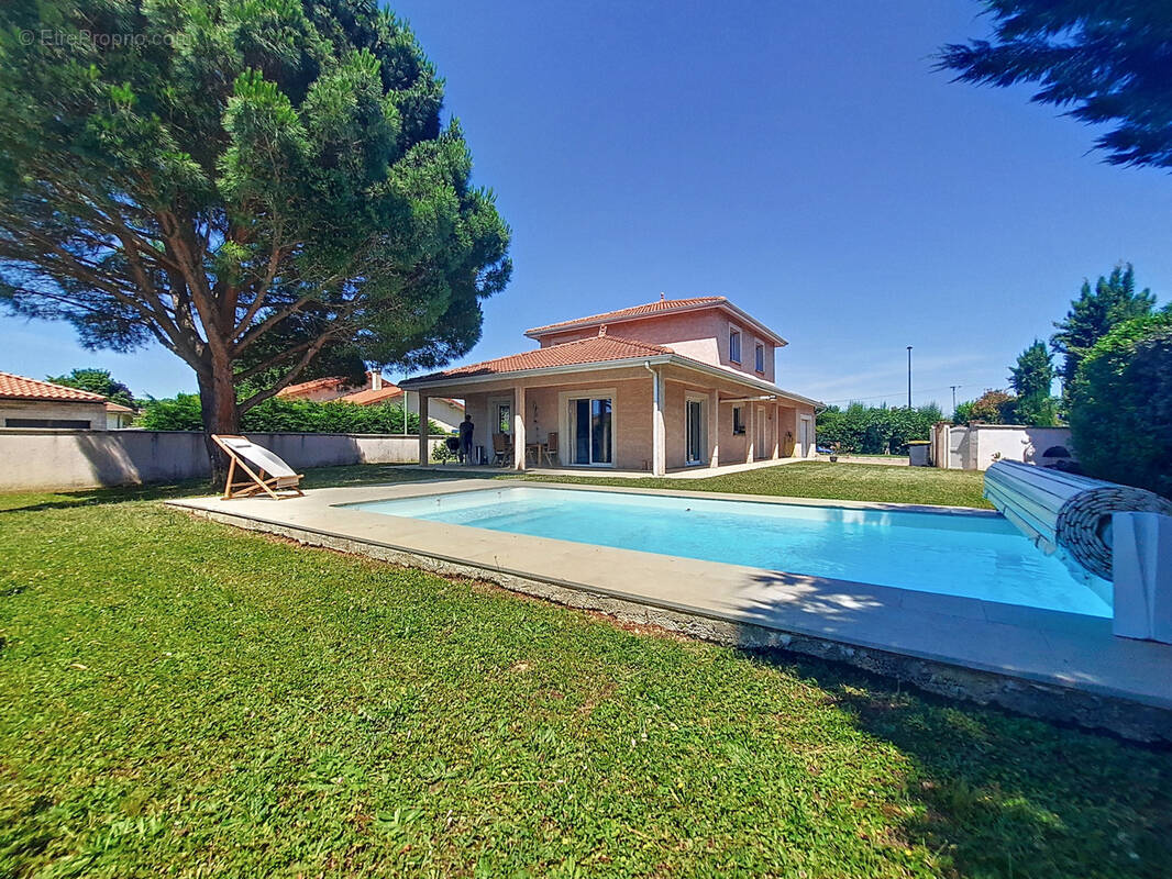 Maison à COMMUNAY