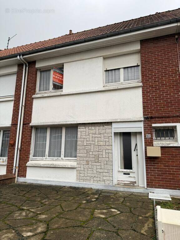 Maison à HAZEBROUCK