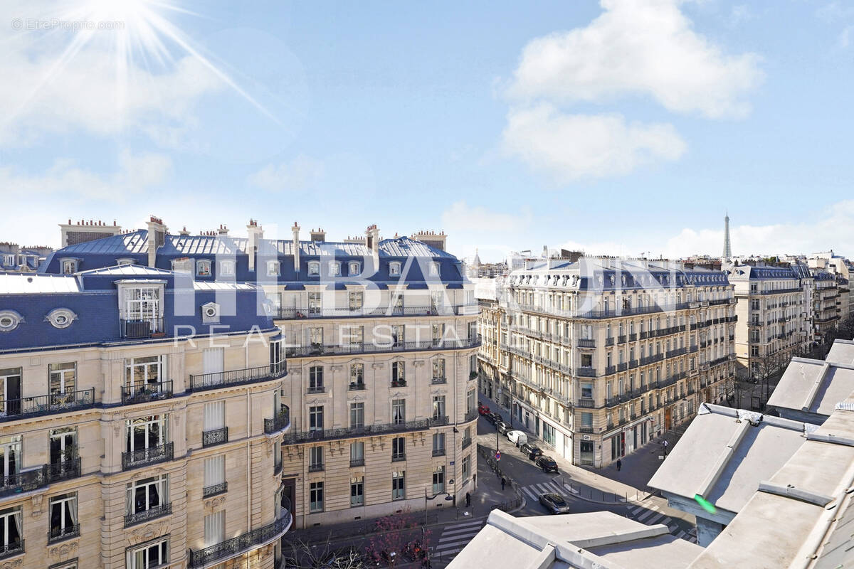 Appartement à PARIS-17E