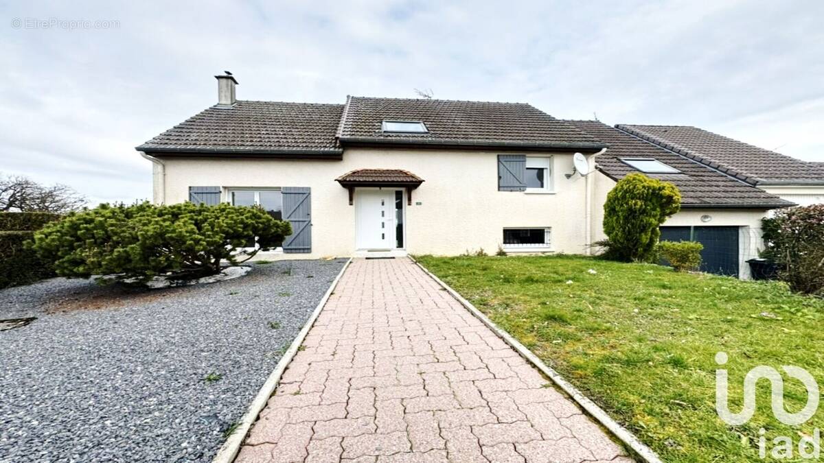 Photo 1 - Maison à VOUZIERS