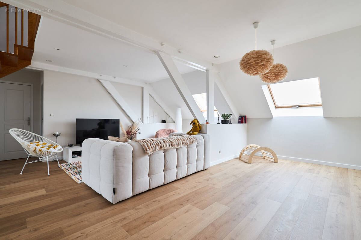 Appartement à GUEUX