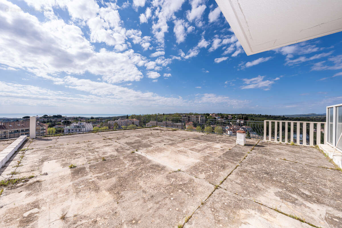 Appartement à VENCE