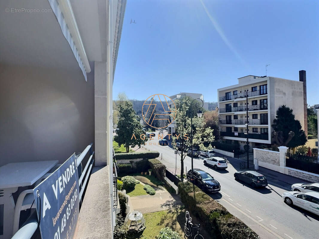 Appartement à SAINT-MAUR-DES-FOSSES