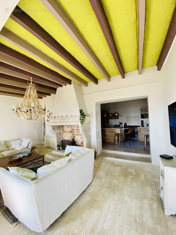 Maison à LA GARDE-ADHEMAR