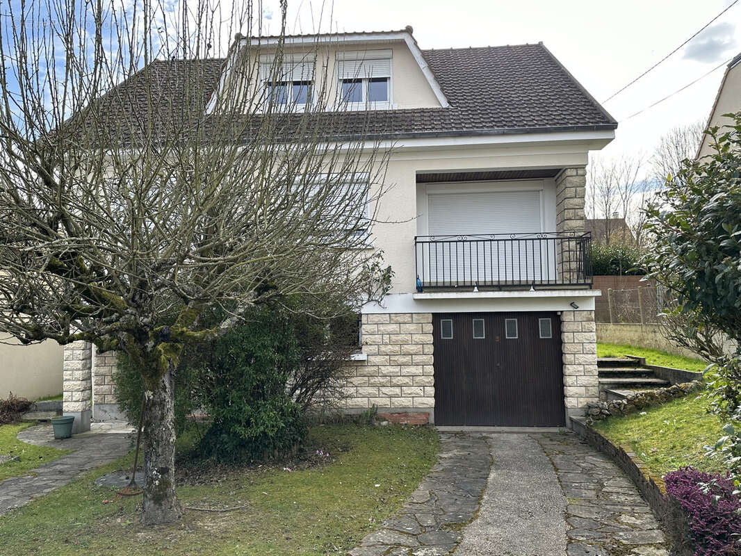 Maison à BURES-SUR-YVETTE